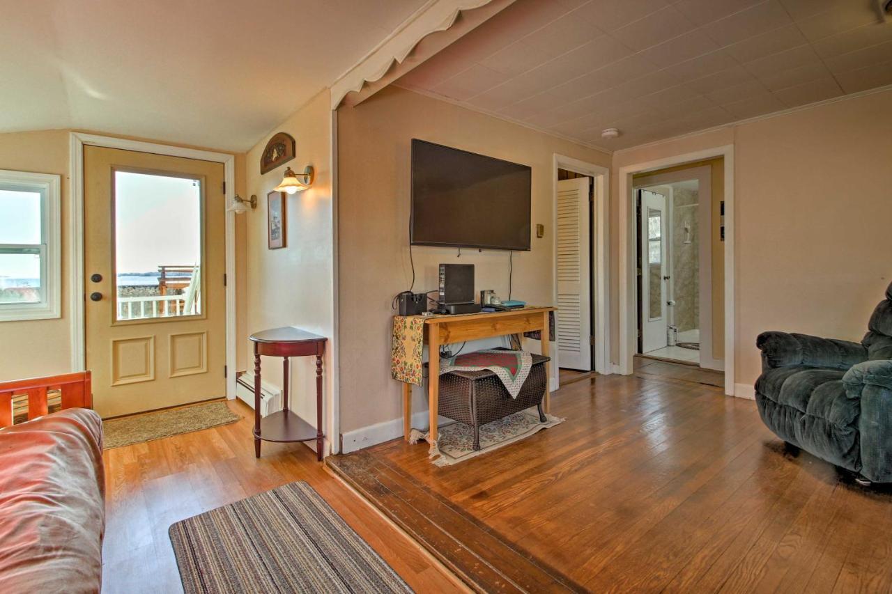 Cozy Buzzards Bay Home Steps To Cape Cod Canal! ボーン エクステリア 写真