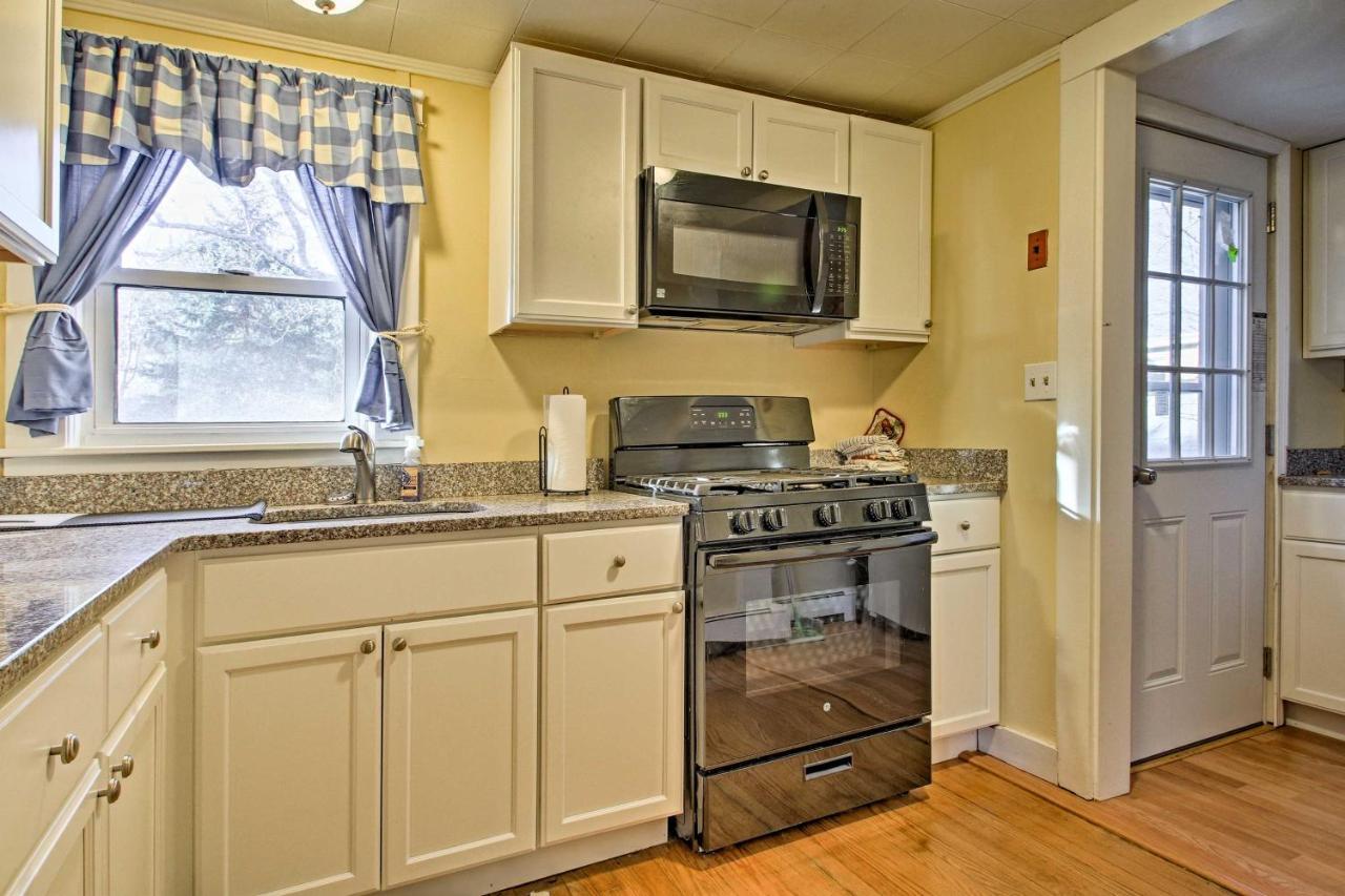 Cozy Buzzards Bay Home Steps To Cape Cod Canal! ボーン エクステリア 写真