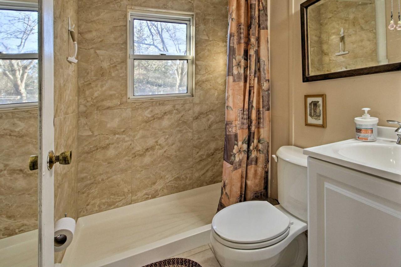 Cozy Buzzards Bay Home Steps To Cape Cod Canal! ボーン エクステリア 写真