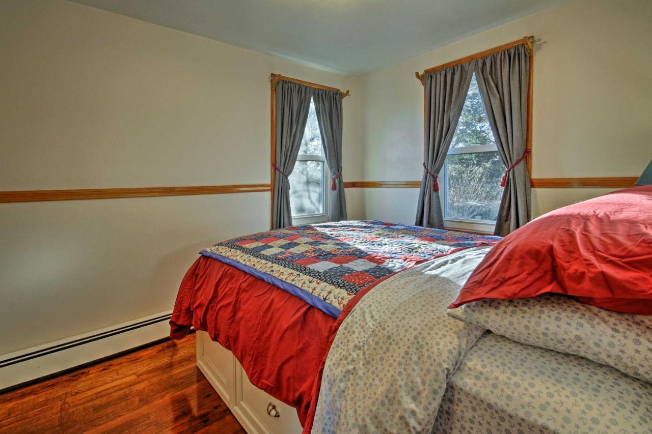 Cozy Buzzards Bay Home Steps To Cape Cod Canal! ボーン エクステリア 写真